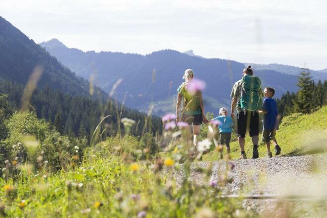 Familienwanderung_Fluchtalpe