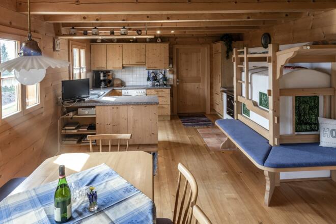 Küche, Esstisch und &quot;Kuschbank&quot;