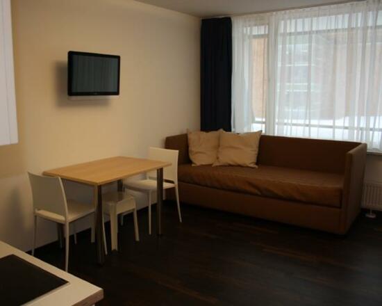 Wohnzimmer mit Couch