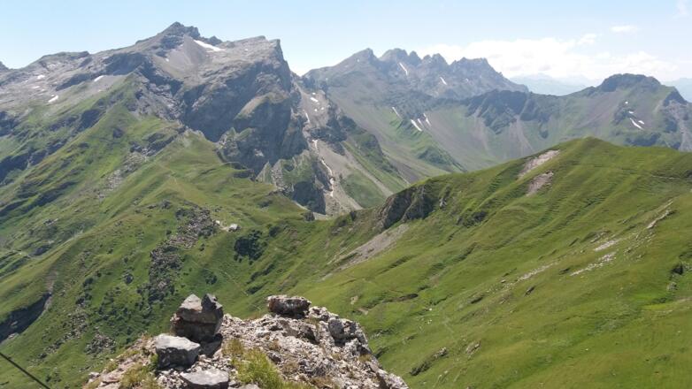 Blick über den alten Steig bis zum Bettlerjoch, Pfälzerhütte, Naafkopf