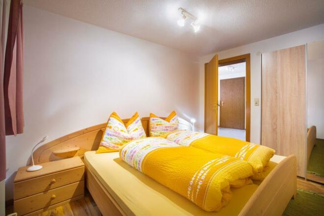 Schlafzimmer 2