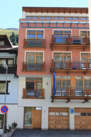 10_Appartement_Gurgl_Haus_Vorderansicht