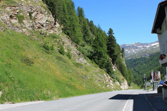 13_Appartement_Gurgl_Blick_Vorderseite Ortsausgang