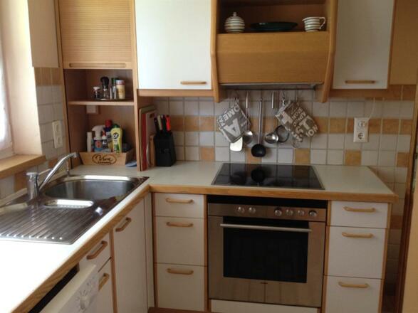 Küche komplett ausgestattet