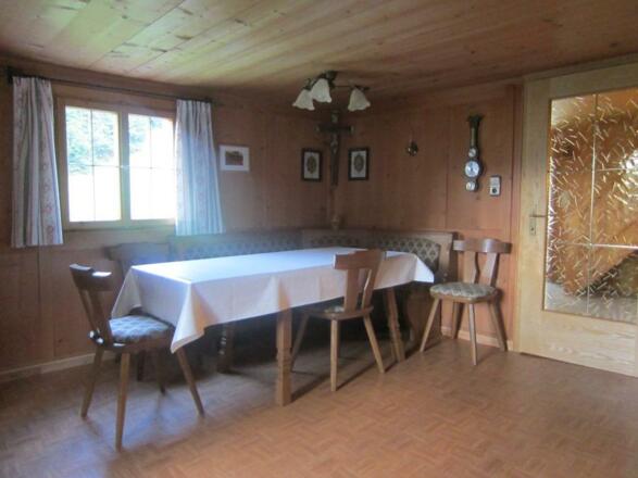 Maisäss Sanüel, Stube mit Esstisch