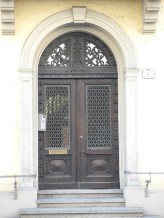 ehemaliges Gestapo- Hauptquartier, Eingangsbereich