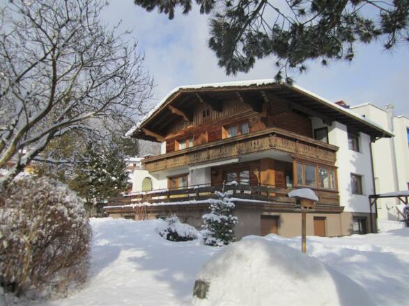 Winter - Hausaufnahme