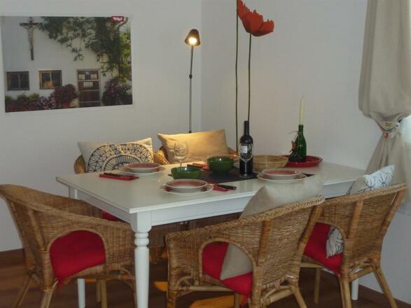 Haus Mesmer Bitte zu Tisch