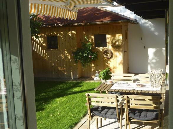 Haus Mesmer Blick in den Garten