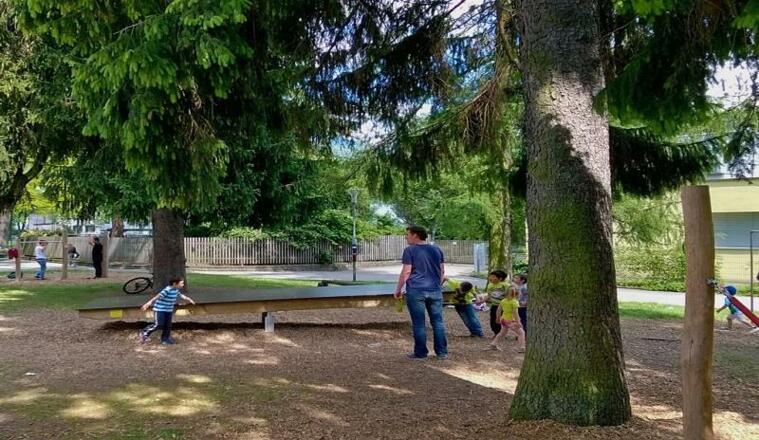 Spielplatz Volksschule Mitte 1