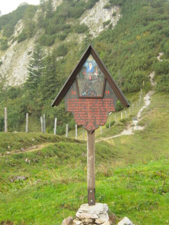 Pilgerkreuz am Arlingsattel