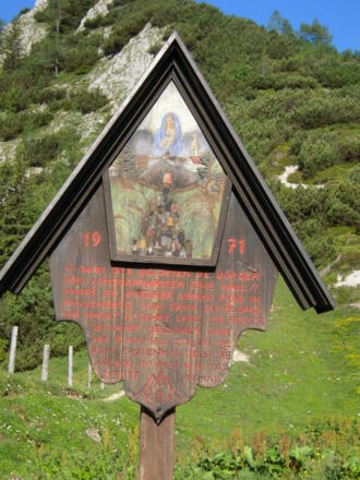 Pilgerkreuz am Arlingsattel