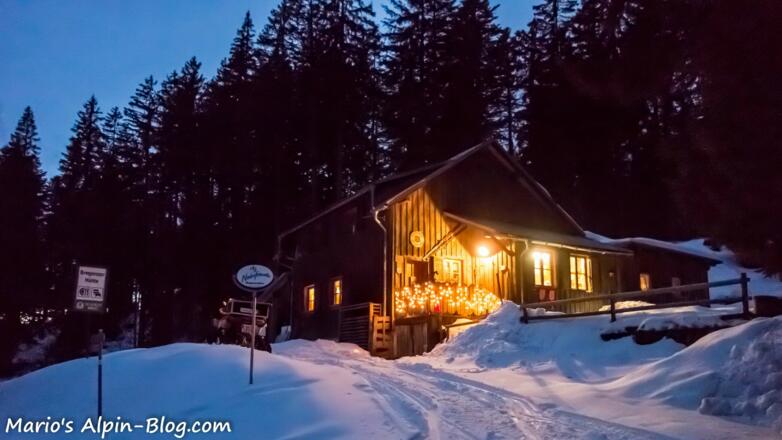 Naturfreunde-Hütte: Bregenzer Hütte im Winter, Schwarzenberg