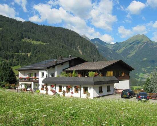 Hausansicht Sommer