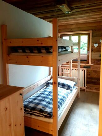 Schlafzimmer 2