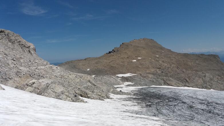 Wildberggrat, Mannheimer Hütte vom Brandner Gletscher aus.