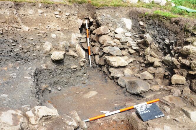 Mauern der Bergschmiede am Roferweg