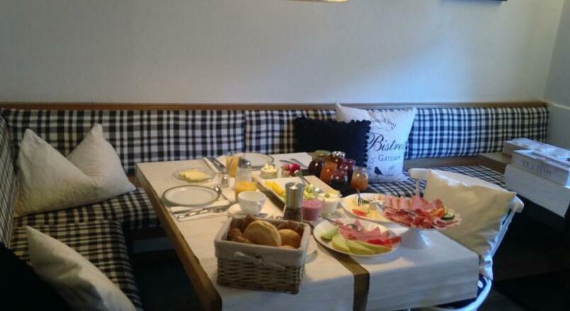 Frühstück bei Freunden