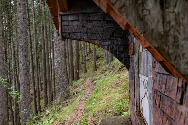 Bruderhüsli mit Hauszeichen