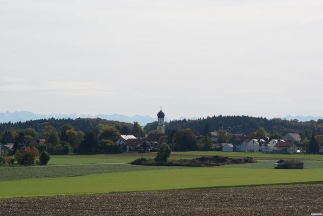 Eresing und Alpenpanorama