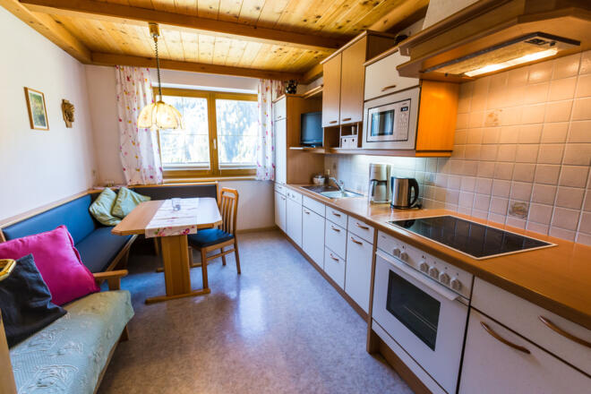 Komplett und vollständig eingerichtet