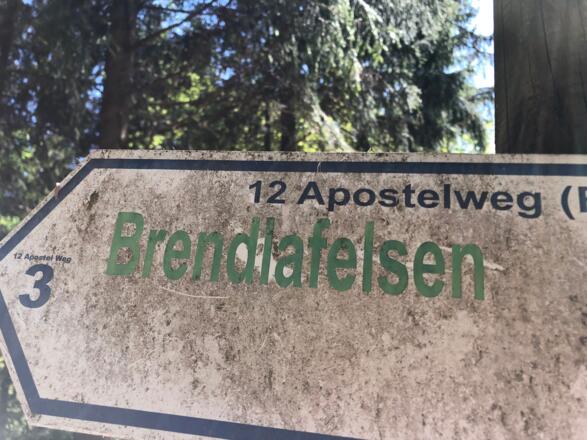 Wegweiser zum Brendlafelsen