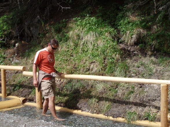 Kneippen bei der Kneippanlage Siebenbrünnele