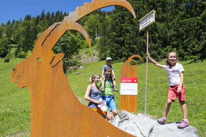 SO_Mit_der_Familie_unterwegs_am_Steinbock-Weg_(c)_