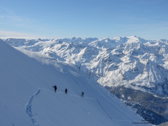 im freien Gelände am Top of Salzburg vorbei