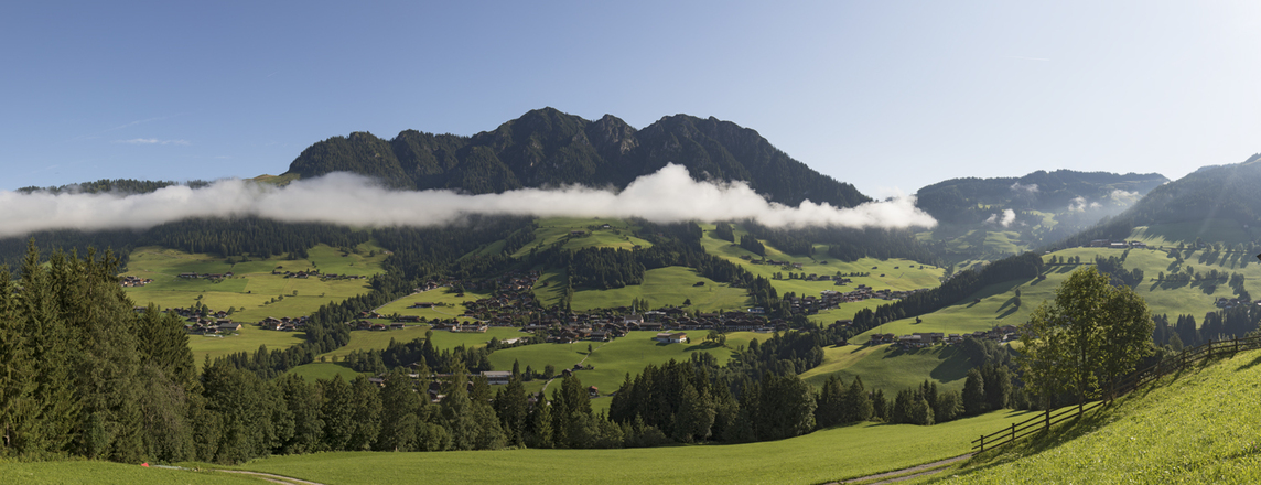 Panoramablick von Neader auf Alpbach.