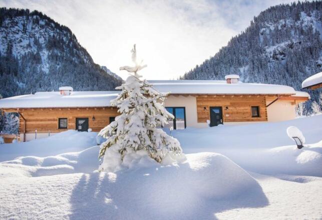 Almdorf Tirol zu Weihnachten