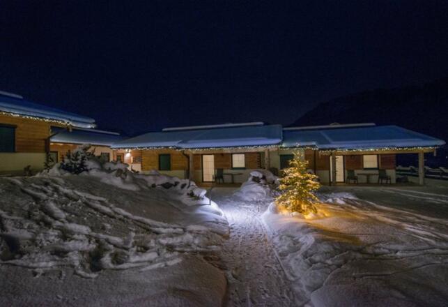Weihnachtsstimmung im Almdorf Tirol
