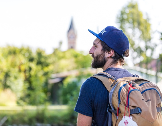 Pilger am Münchner Jakobsweg in Olching