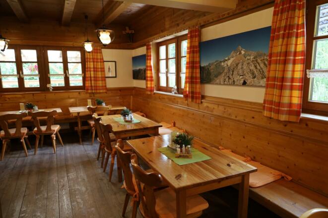 Voldertalhütte, Gaststube