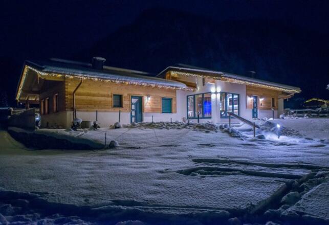 Wellness im Winter Almdorf Tirol