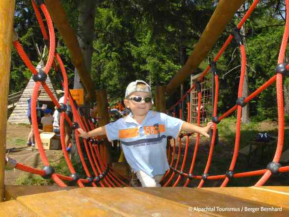 Fun 4 Kids 💖 Spielplatz Alpbachtal . Juppi Zauberwald