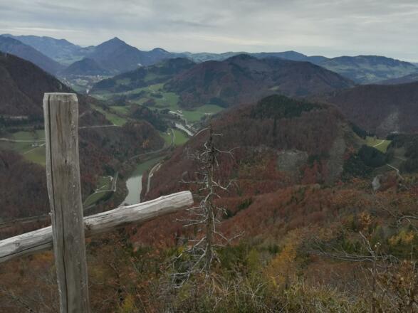 Falkenstein in Weyer mit Blick Richtung Großraming