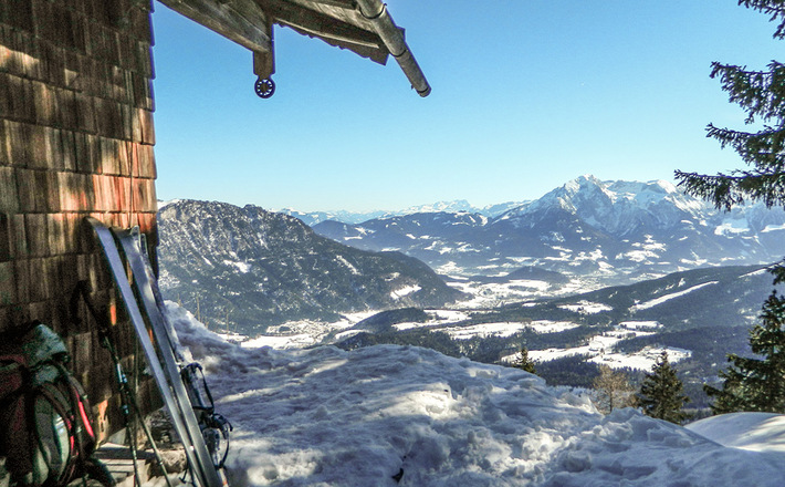 An der Diensthütte in der Törlscharte