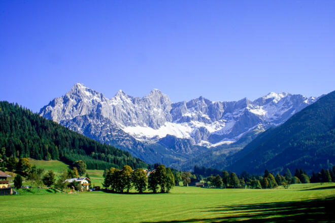 Blick zur Dachstein-Südwand