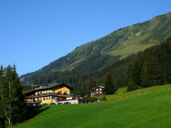 Frank Simon - Bed &amp; Breakfast im Sommer