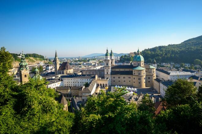 Stadtansicht vom Mönchsberg auf dem Dom