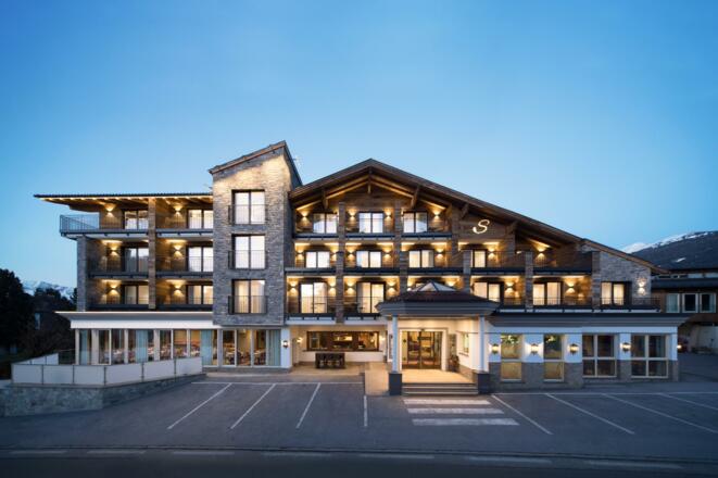 Hotel Stubai Abendansicht