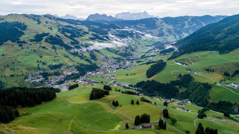 Saalbach-Hinterglemm vom 12erKogel aus