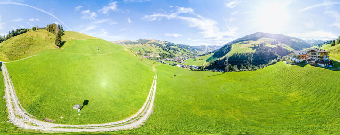 360° Panorama vom Perfeldhof in Saalbach-Hinterglemm