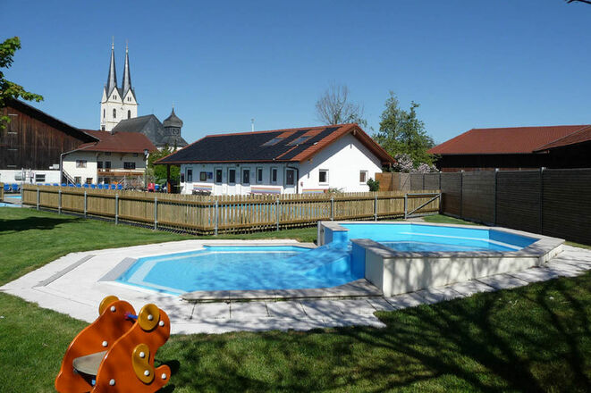 Kinderbecken im Schwimmbad Tuntenhausen.