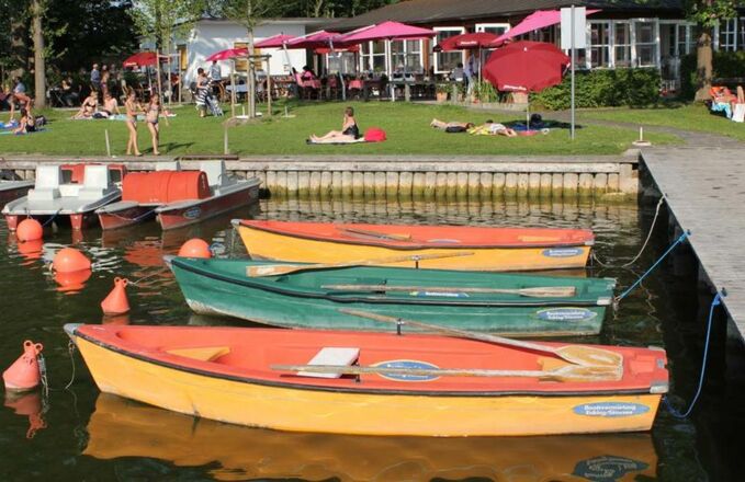 Bootsverleih Seewirt am Simssee.