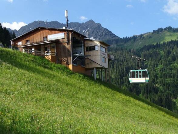 Bergstation_Seilbahn_Sonntag_Stein_(c)__-_Seilbahn