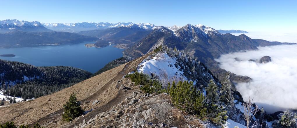 Walchensee und Herzogstand - Blick vom Jochberg