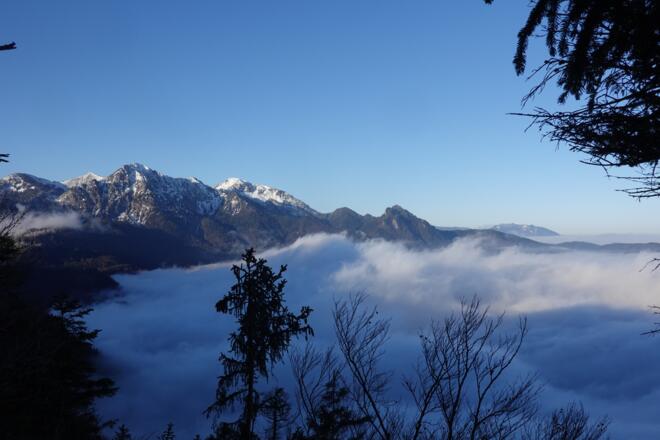 Blick auf Herzogstand im Aufstieg