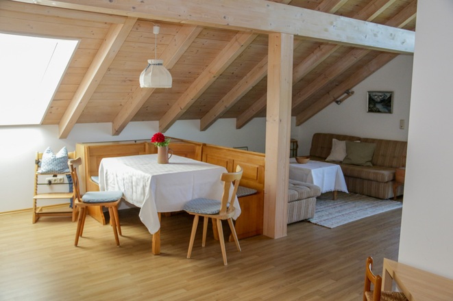 Essbereich FEWO Bauer/Harlach